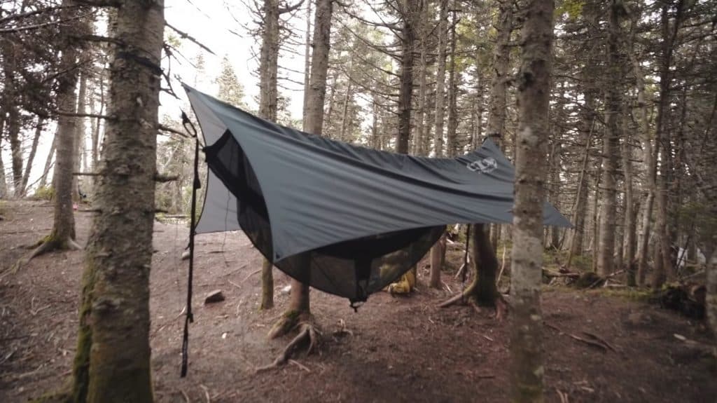 Details Of The Camping Hammock: Filling And Mounting