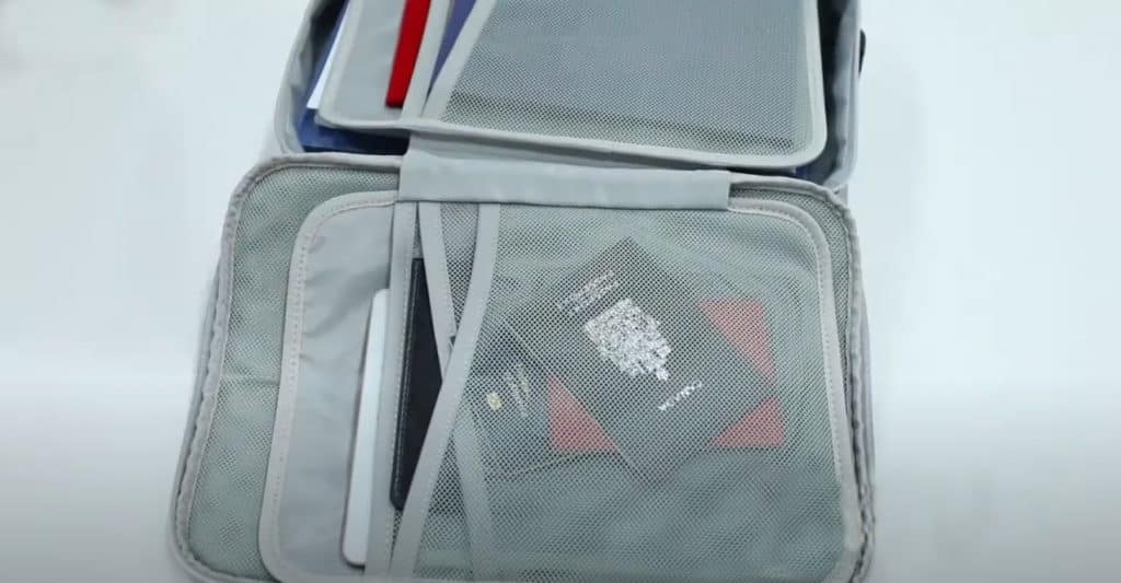 Hoe bewaart u uw paspoort in uw vuurvaste tas?