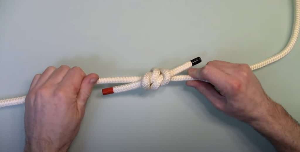 How-To-Tie-A-Double-Fisherman’s-Knot