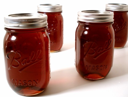Jar-Of-Homemade-Maple-Syrup