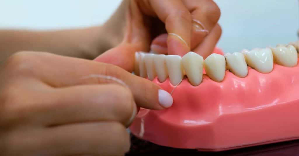 Die Bedeutung von Zahnseide